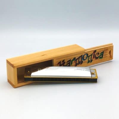 harmonica boîte en bois et contenu artisans jura