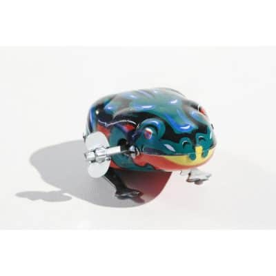 jouet en métal à l'ancienne à remonter, grenouille sauteuse